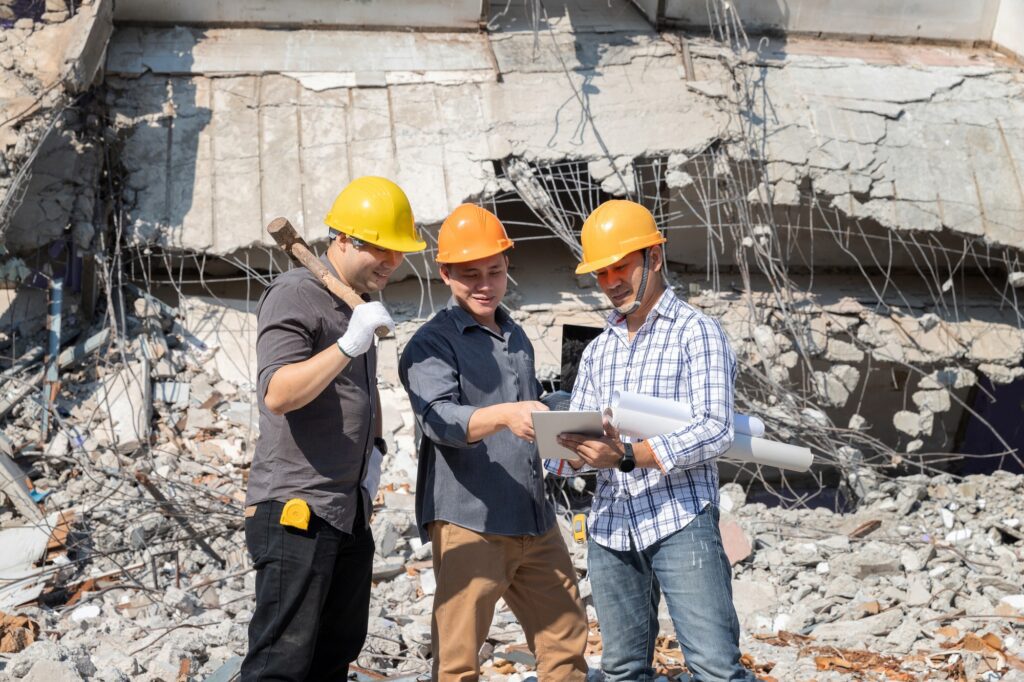 Advantages of working with Ingeniería MP S.A. in demolitions